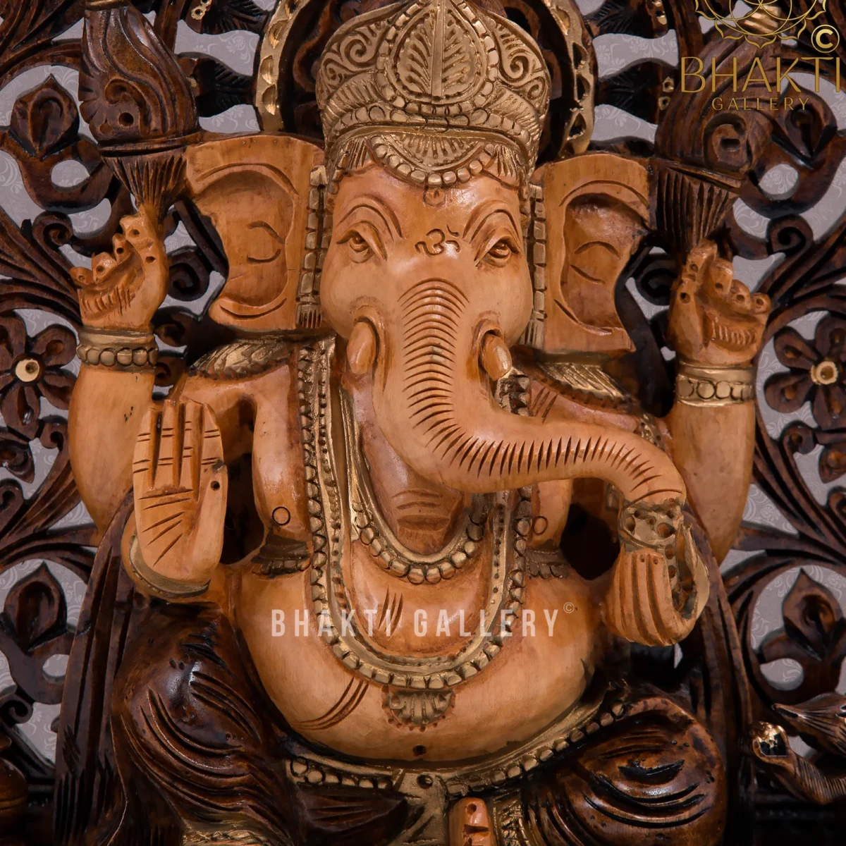 Wooden Ganesha Statue – 26 cm Hand-Carved Vinayaka Ganapathi Idol