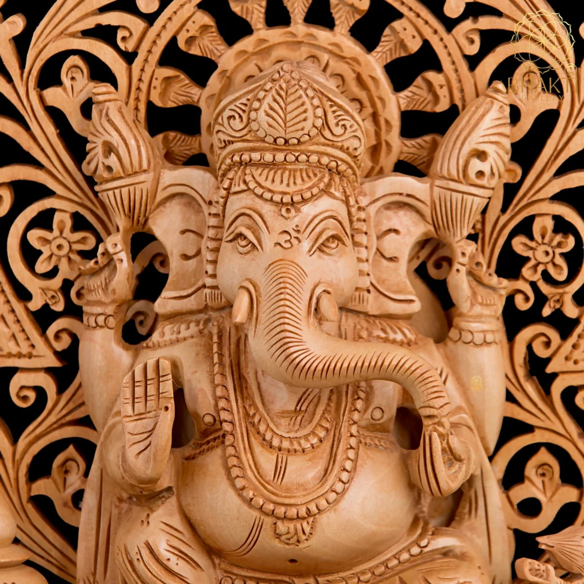 Wooden Ganesha Statue – 26 cm Hand-Carved Vinayak Ganapathi Idol