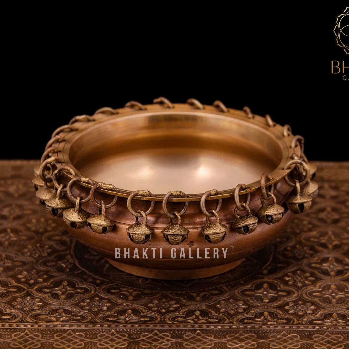 Small Brass Urli with Bells, 15 cm Bronze Finish Urli Bowl with Ghungroo for Home & Housewarming Gift